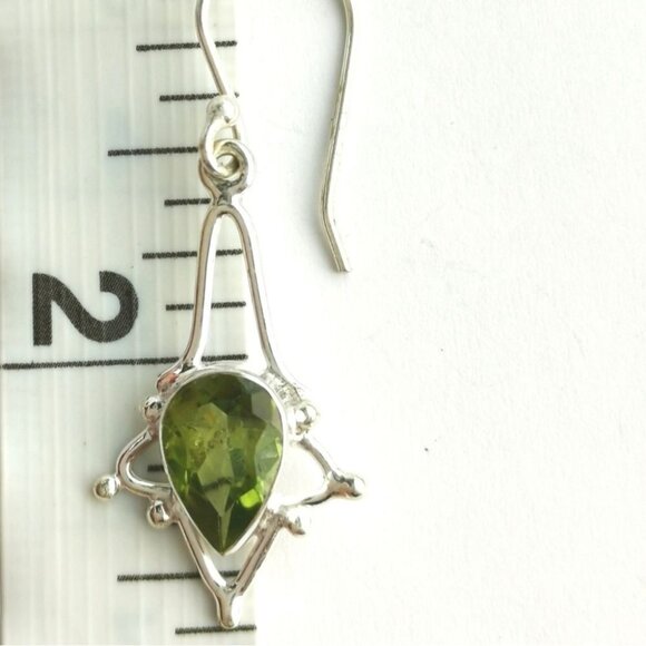 Sterling silver Peridot dangle drop earrings - Picture 5 of 7